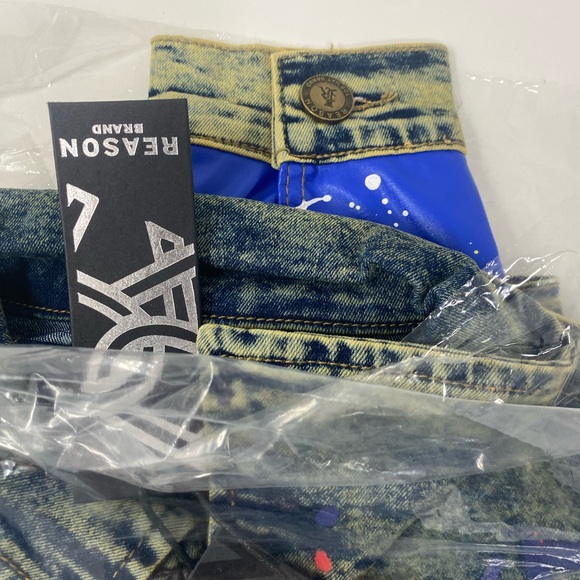 NWT Reason Clothing Art Canvas Denim Jacket Size Medium - Picture 9 of 9